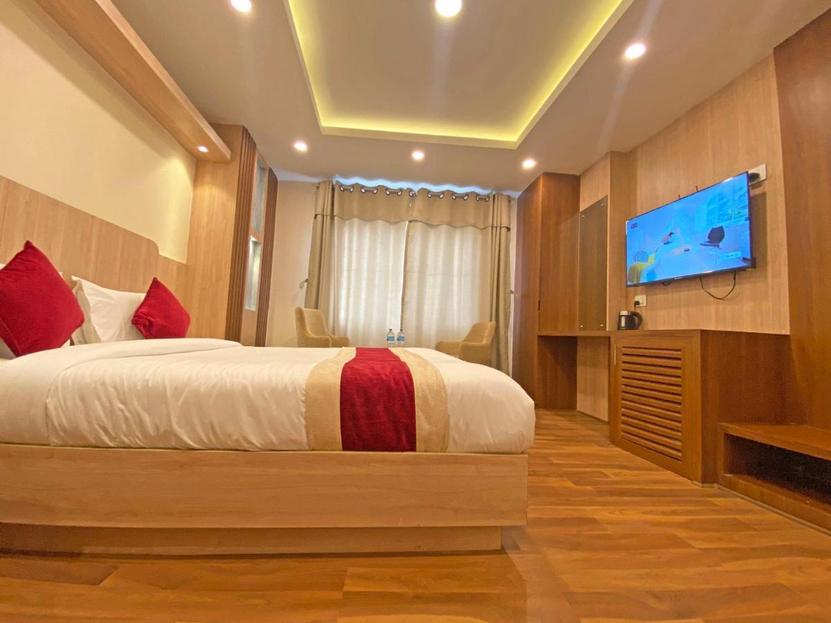 Hotel Nilakantha Pvt. Ltd Katmandou Extérieur photo