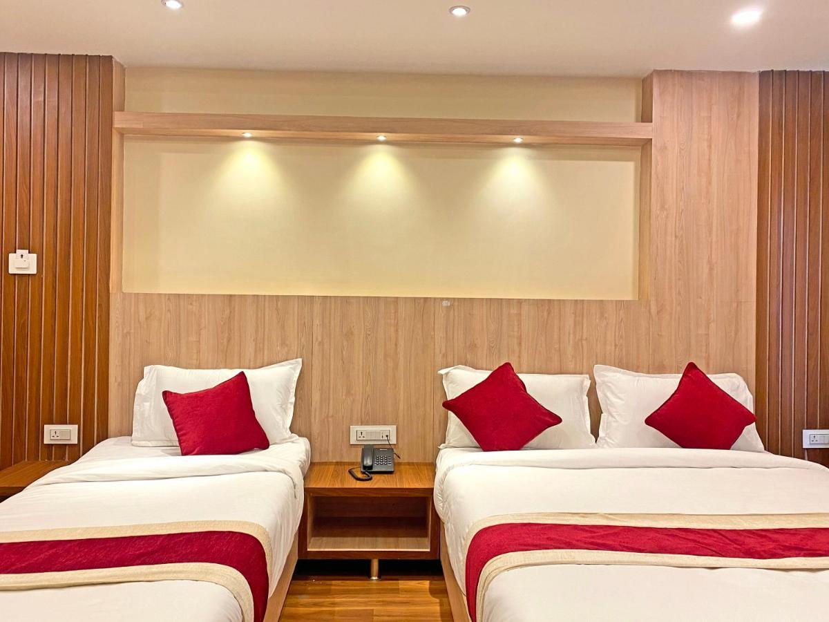 Hotel Nilakantha Pvt. Ltd Katmandou Extérieur photo