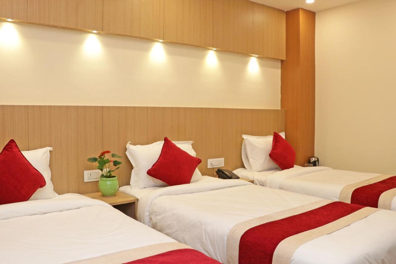 Hotel Nilakantha Pvt. Ltd Katmandou Extérieur photo