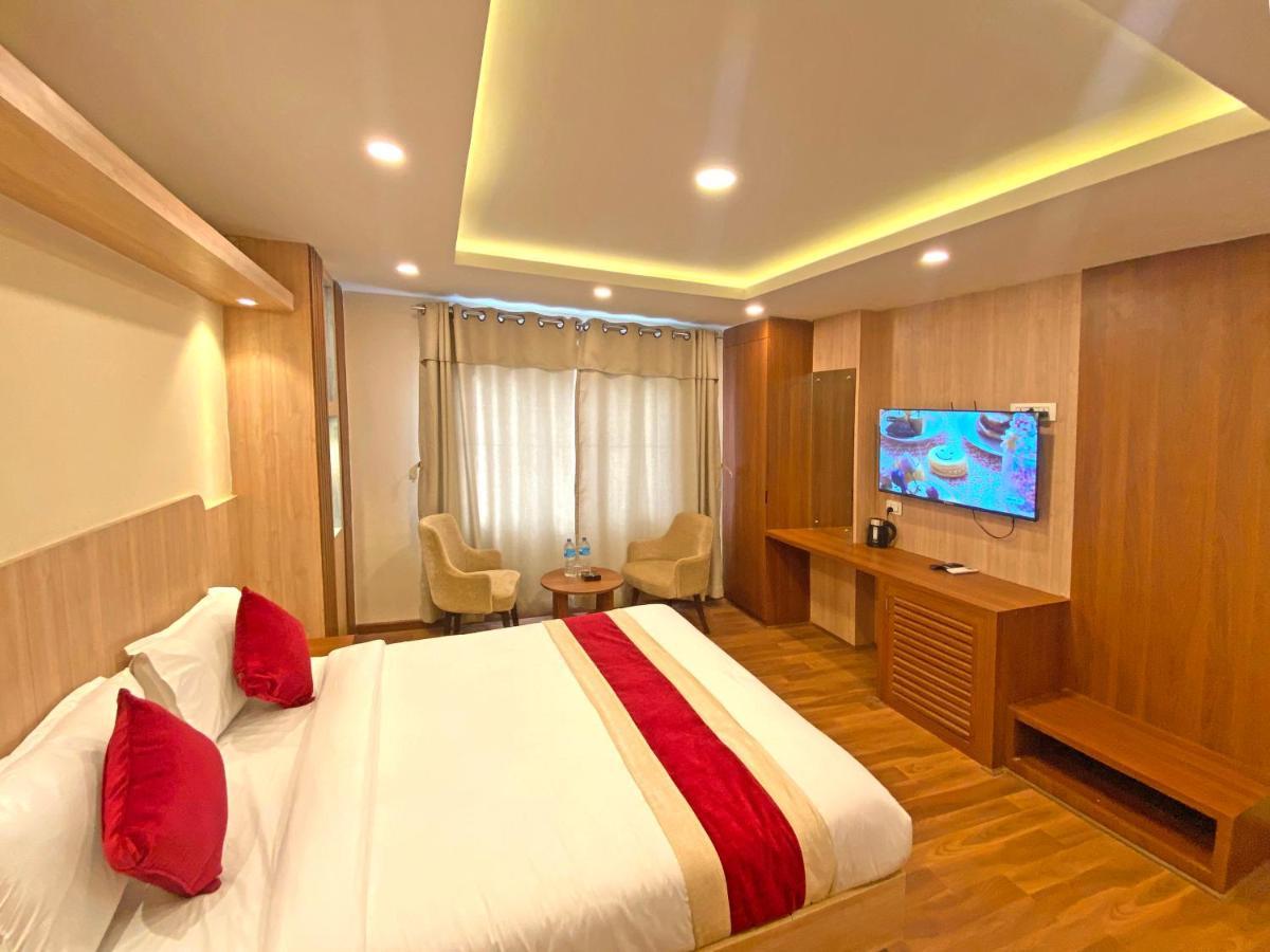 Hotel Nilakantha Pvt. Ltd Katmandou Extérieur photo