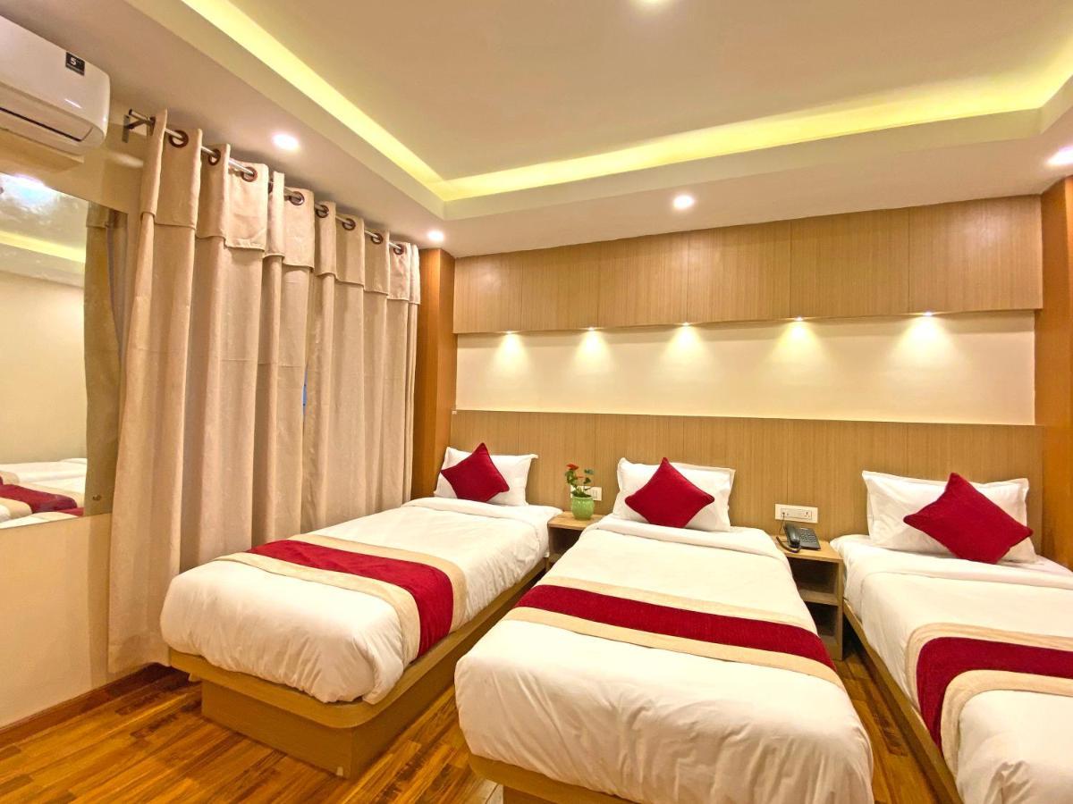 Hotel Nilakantha Pvt. Ltd Katmandou Extérieur photo