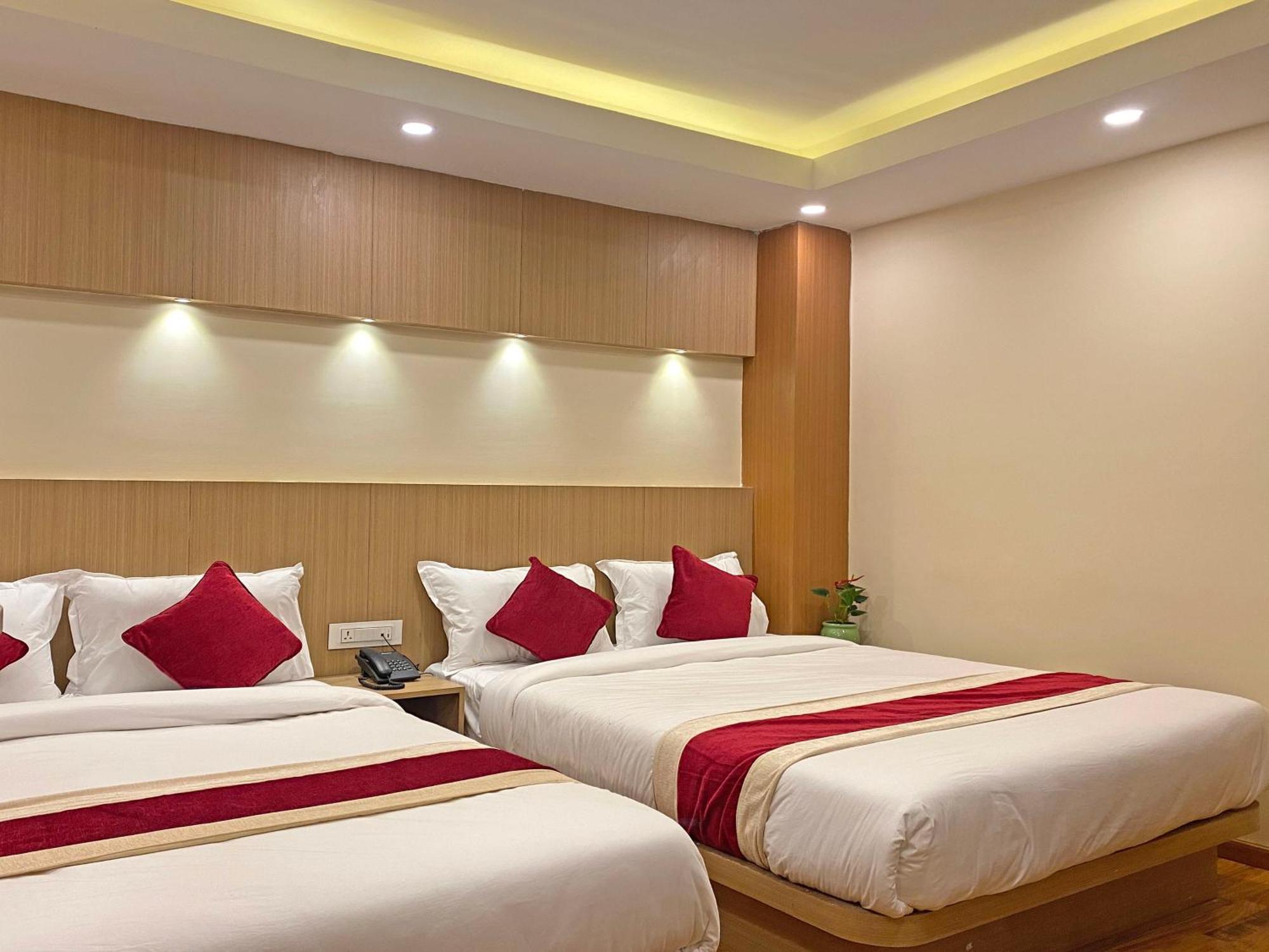 Hotel Nilakantha Pvt. Ltd Katmandou Extérieur photo