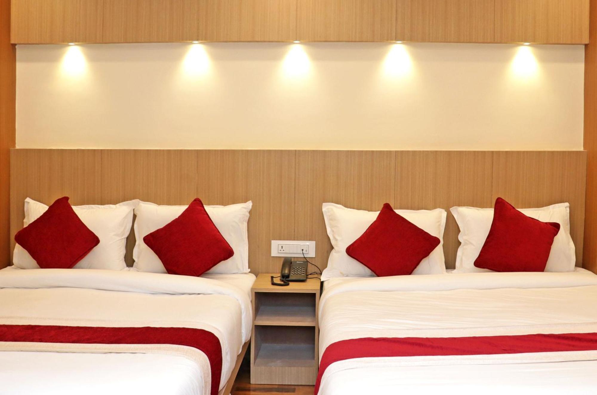 Hotel Nilakantha Pvt. Ltd Katmandou Extérieur photo