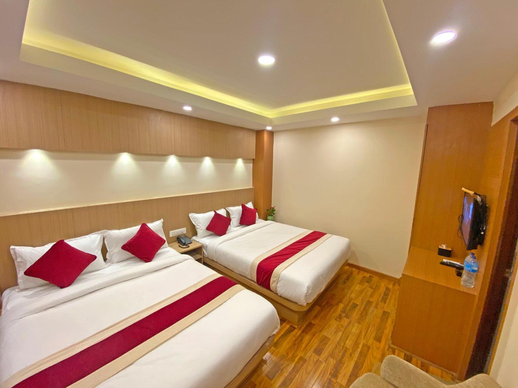Hotel Nilakantha Pvt. Ltd Katmandou Extérieur photo