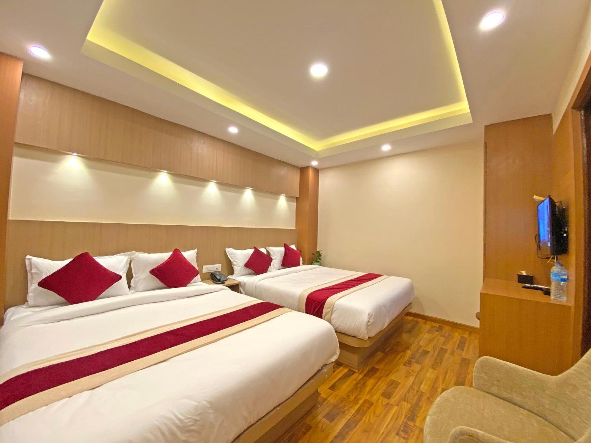 Hotel Nilakantha Pvt. Ltd Katmandou Extérieur photo