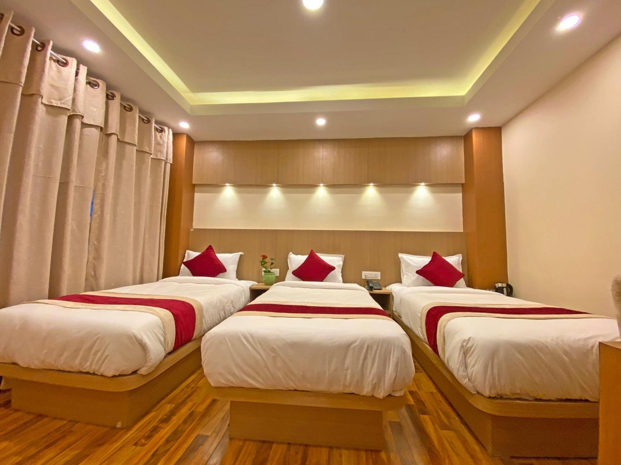 Hotel Nilakantha Pvt. Ltd Katmandou Extérieur photo
