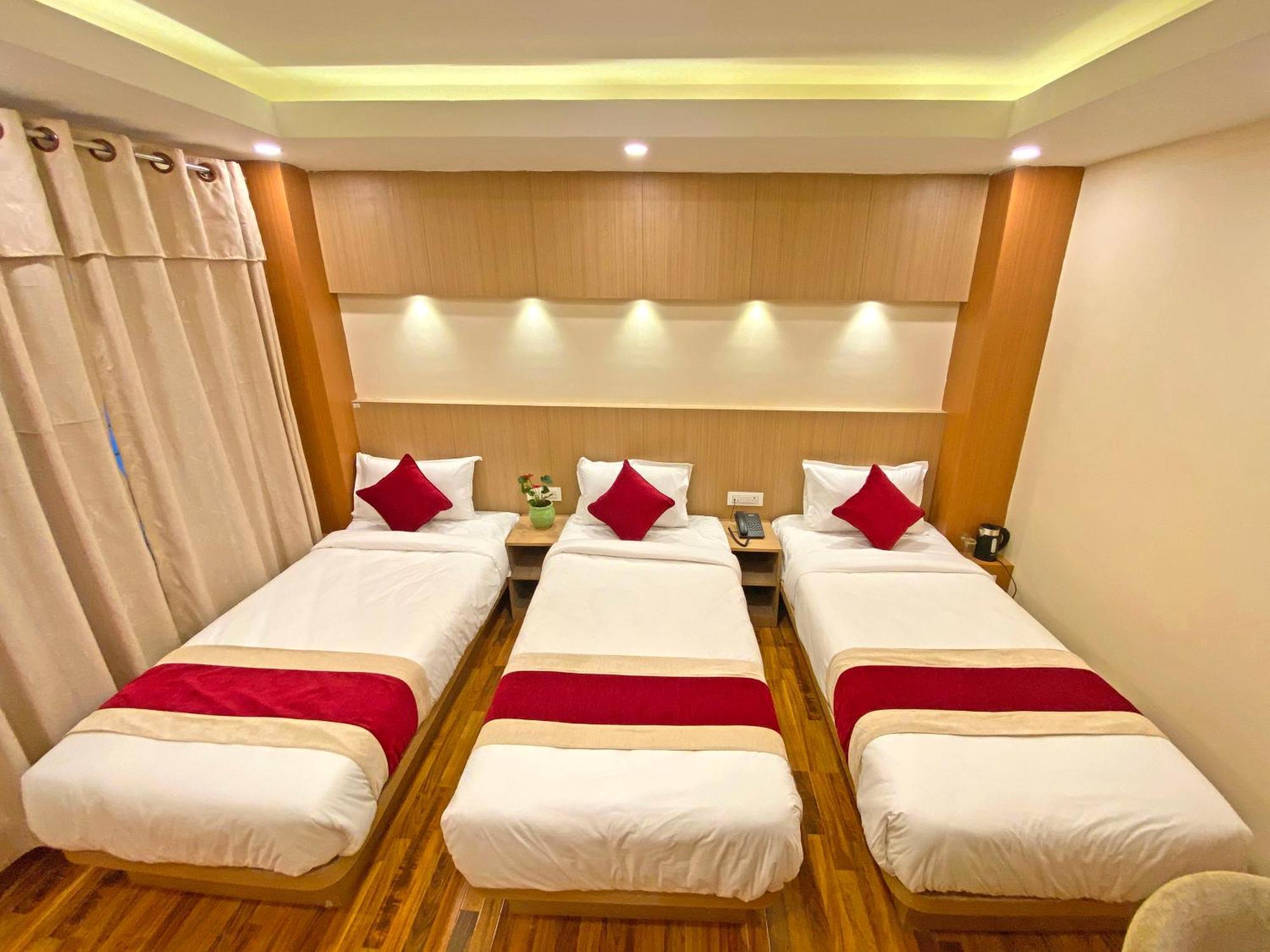 Hotel Nilakantha Pvt. Ltd Katmandou Extérieur photo