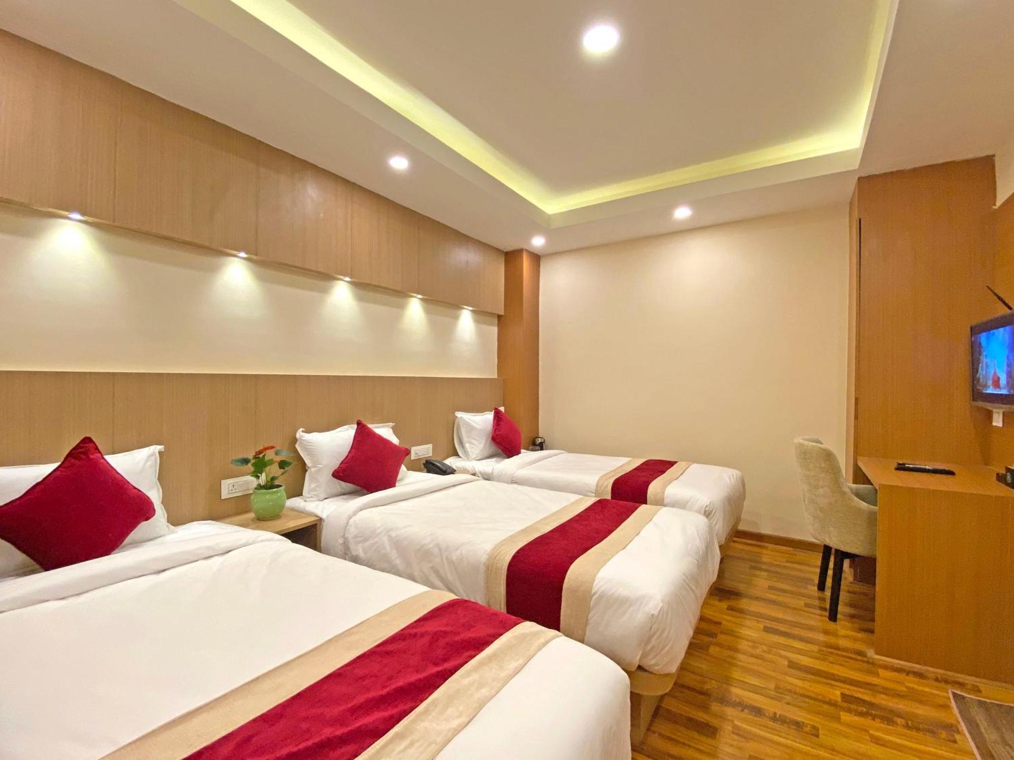 Hotel Nilakantha Pvt. Ltd Katmandou Extérieur photo