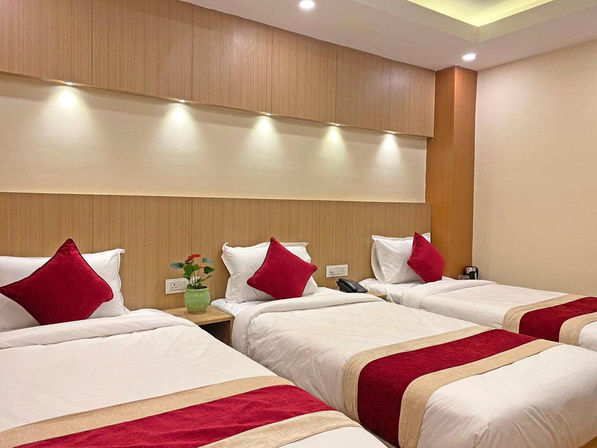 Hotel Nilakantha Pvt. Ltd Katmandou Extérieur photo