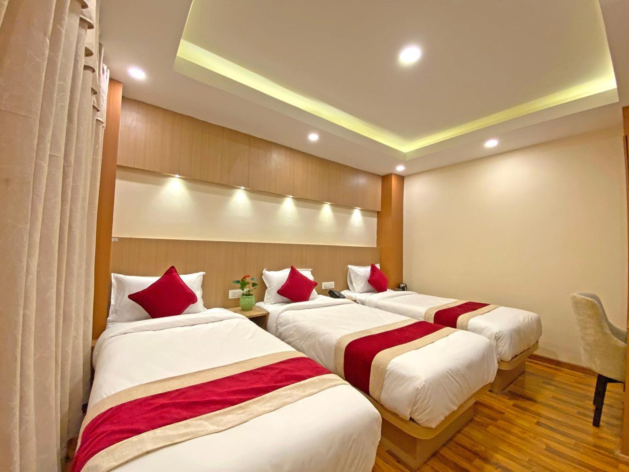 Hotel Nilakantha Pvt. Ltd Katmandou Extérieur photo